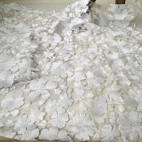 Tissu dentelle brodée - tissu, en