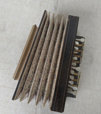 petit accordéon ancien romantique XIX ème, instrument de musique à restaurer 