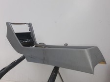 Console central (interieur plastique) MERCEDES 300 W124 PHASE 1