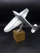 AVIATION  AVION METAL VINTAGE  CHASSEUR ANGLAIS HAWKER HURRICANE  SOCLE  RARE