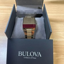 BULOVA Computron Homme Quartz Carré Or L40,3 mm avec boîte numérique