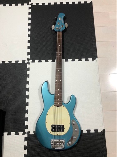 Ernie ball musicman - stingray, /