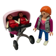 sympa maman  avec poussette