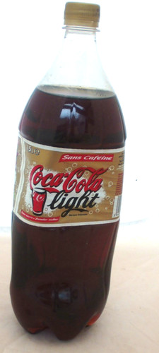 Coca cola bouteille pleine - -,
