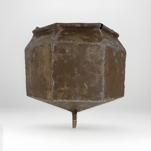 Ancien réservoire fontaine - ancien, de