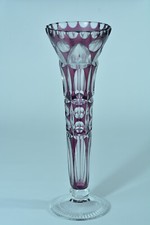 Ancien vase cornet en cristal taillé doublé violet Val-saint-lambert
