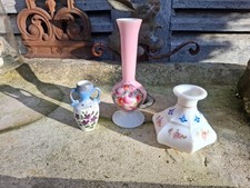 2 PETITS VASES  EN OPALINE ET