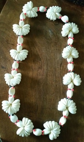 Grand collier coquillages - de,