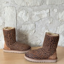 UGG Classic Short léopard