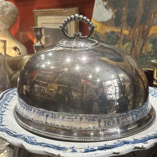 Grande belle cloche de - grande,