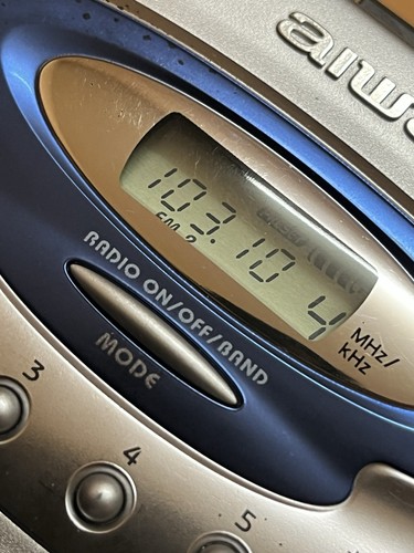 Aiwa portable radio cassette - aiwa,