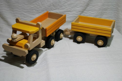 Tracteur benne bois le - +, en