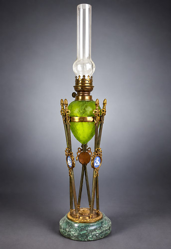 Grande lampe petrole - a, du