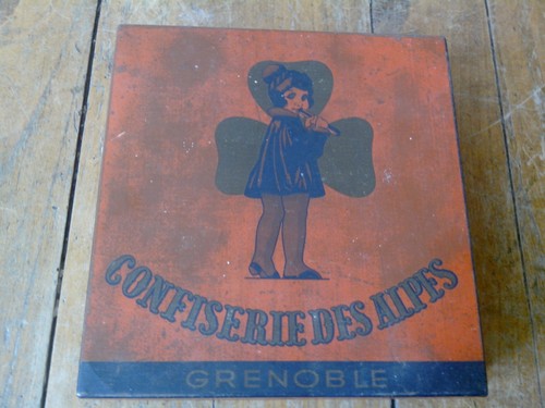 Rare ancienne grande boite - ancienne,