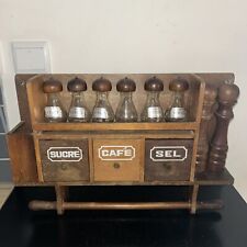 V1 VINTAGE SPICE SHELF WITH 6 WOODEN BOTTLES AND DRAWERS 48CM