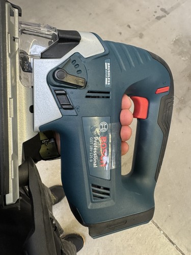 Scie sauteuse bosch - scie,