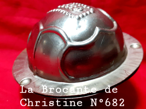 682 anciens moules a - n°682-,