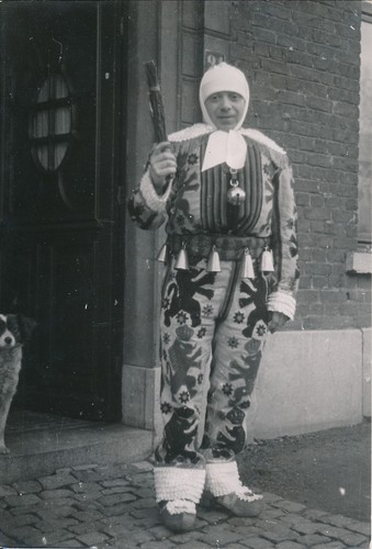 Binche 1950 fête des - -,