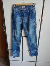 CHIPIE jeans bleu et fleurs