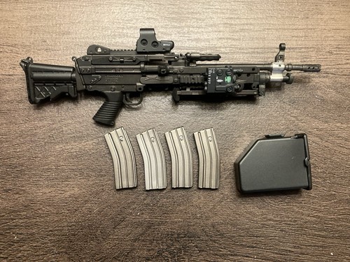 Scale damtoys m249s - 1/6,