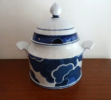 Soupière en porcelaine