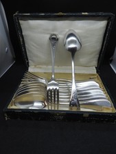 coffret de 12 couverts de