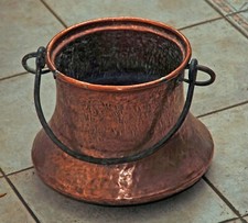 Grand chaudron en cuivre et