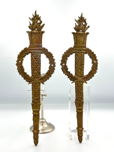 Antique pair parement - antique,