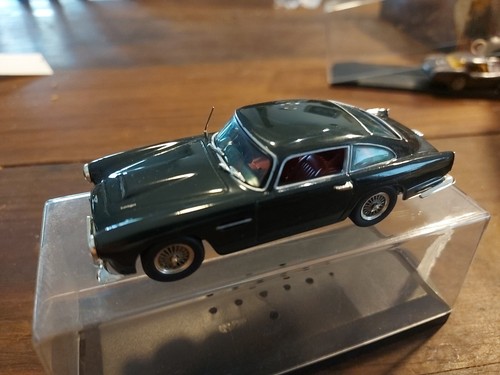 Vitesse aston martin db4 - vitesse,