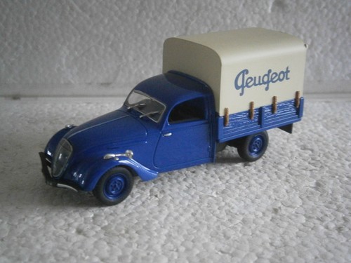 Voiture miniature peugeot 202 - miniature,