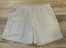 Hollister California Hybrid Men’s Short Tan Beige Khaki Nude Size Large NWOT