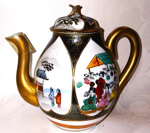 Theiere japonaise porcelaine - japonaise*,