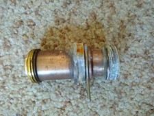 Raccord de sortie d'eau chaude