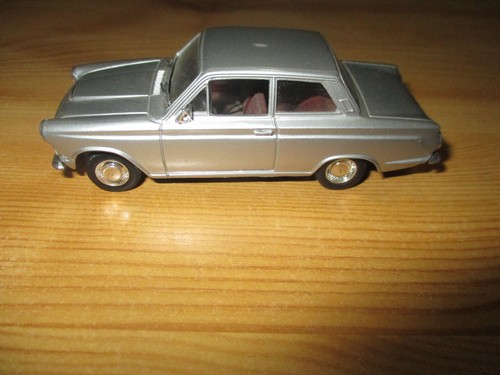Voiture miniature ford cortina - ford,