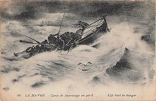 76 Le Havre un canot de