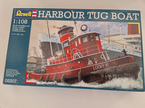 Revell 108 harbour - harbour, tug