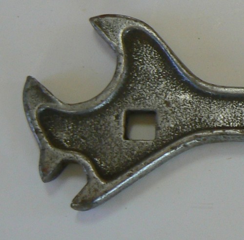 Clé fourche ancienne - à,