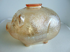 Tirelire en forme de cochon en verre moulé irisé