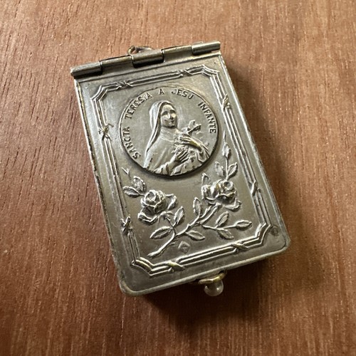 Ancien pendentif livre - ancien,