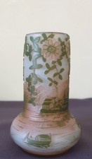 Devez très joli vase en verre multicouche décor lacustre japonisant