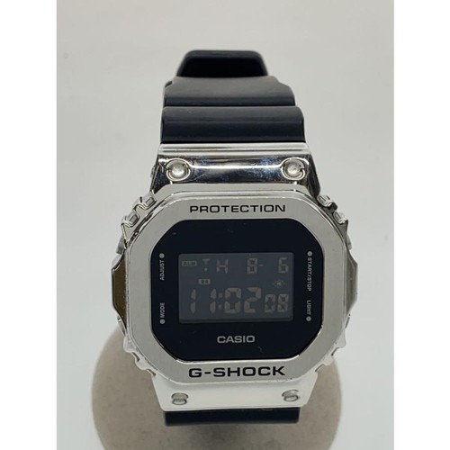 Montre quartz numérique - à,