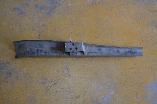 Renfort pied auvent gauche - renfort,