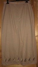 jupe longue beige brodée