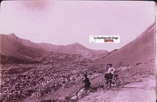 Route Galibier, bicycles, photo J. Moulin, color glass plate, positive 8.5x10 cm
