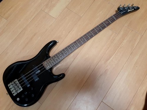Guitare basse électrique - , aria