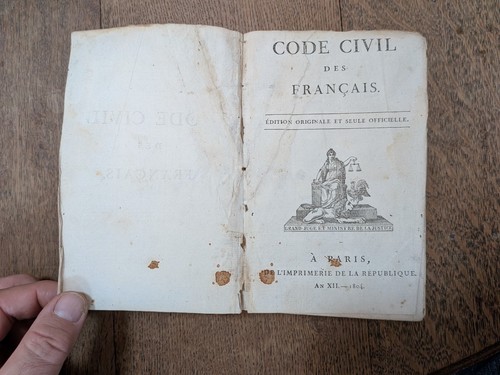 Livre ancien code civil des - civil,