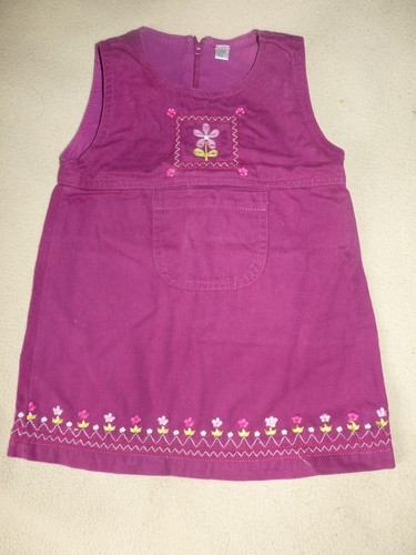 Robe sans manches brodée