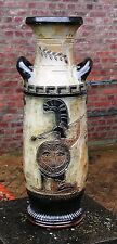 Monumental vase en grès de Guérin à Bouffioulx, décor de guerriers antiques
