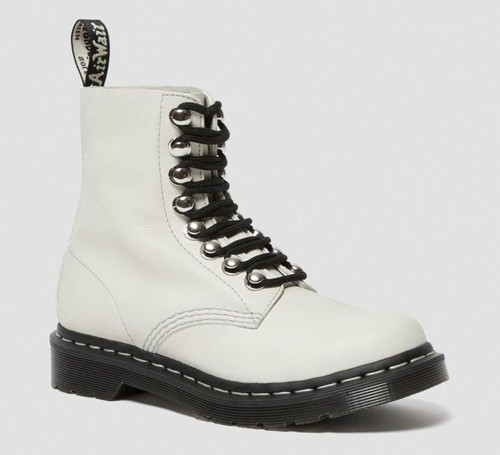 Martens trou 1460 - trou, pascal