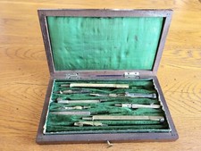 Boîte à Compas en Acajou